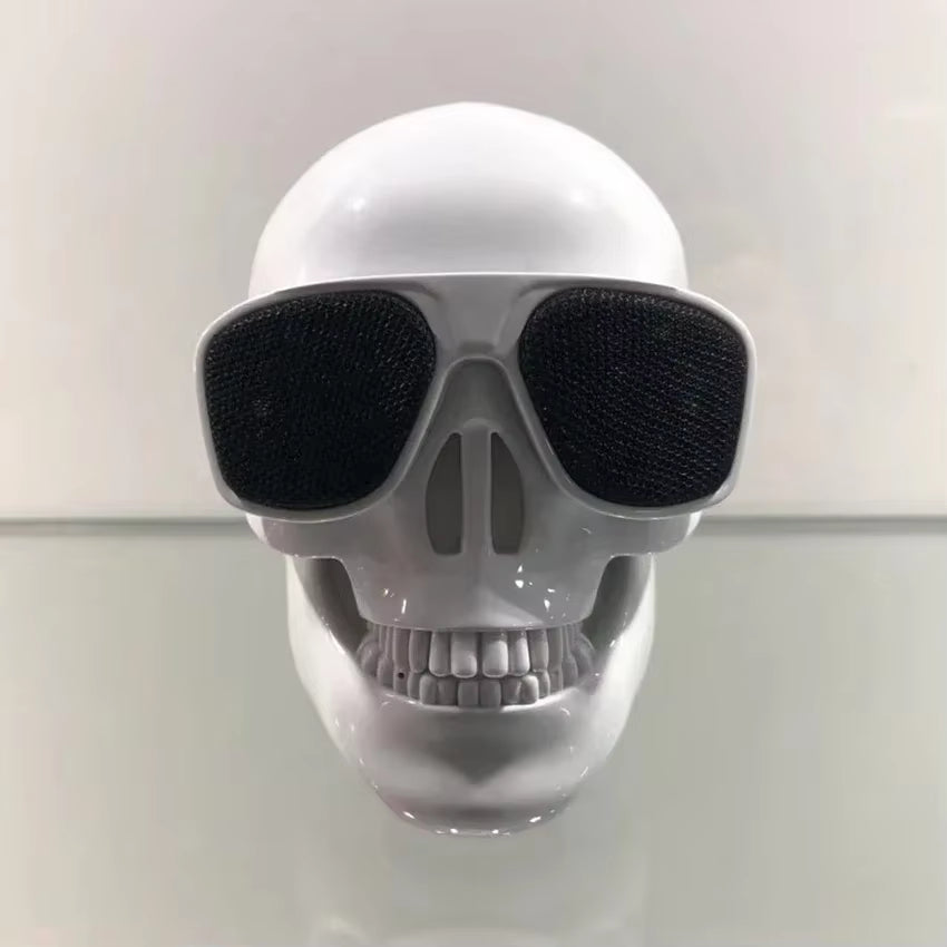 Portable Mini Bluetooth Skull Head Speaker - Wireless HD Stereo Subwoofer and Creative Home Decor
